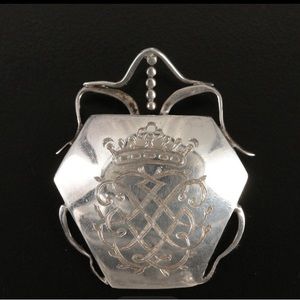 EVE J ALFILLE GALLERY STUDIO Sterling Hand Etched SHIELD BROOCH PIN